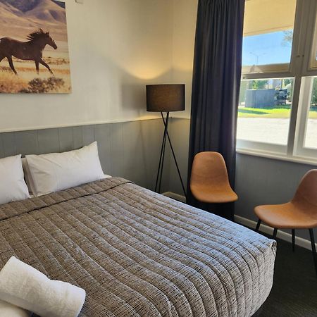 Calder Family Motel Bendigo Exteriör bild