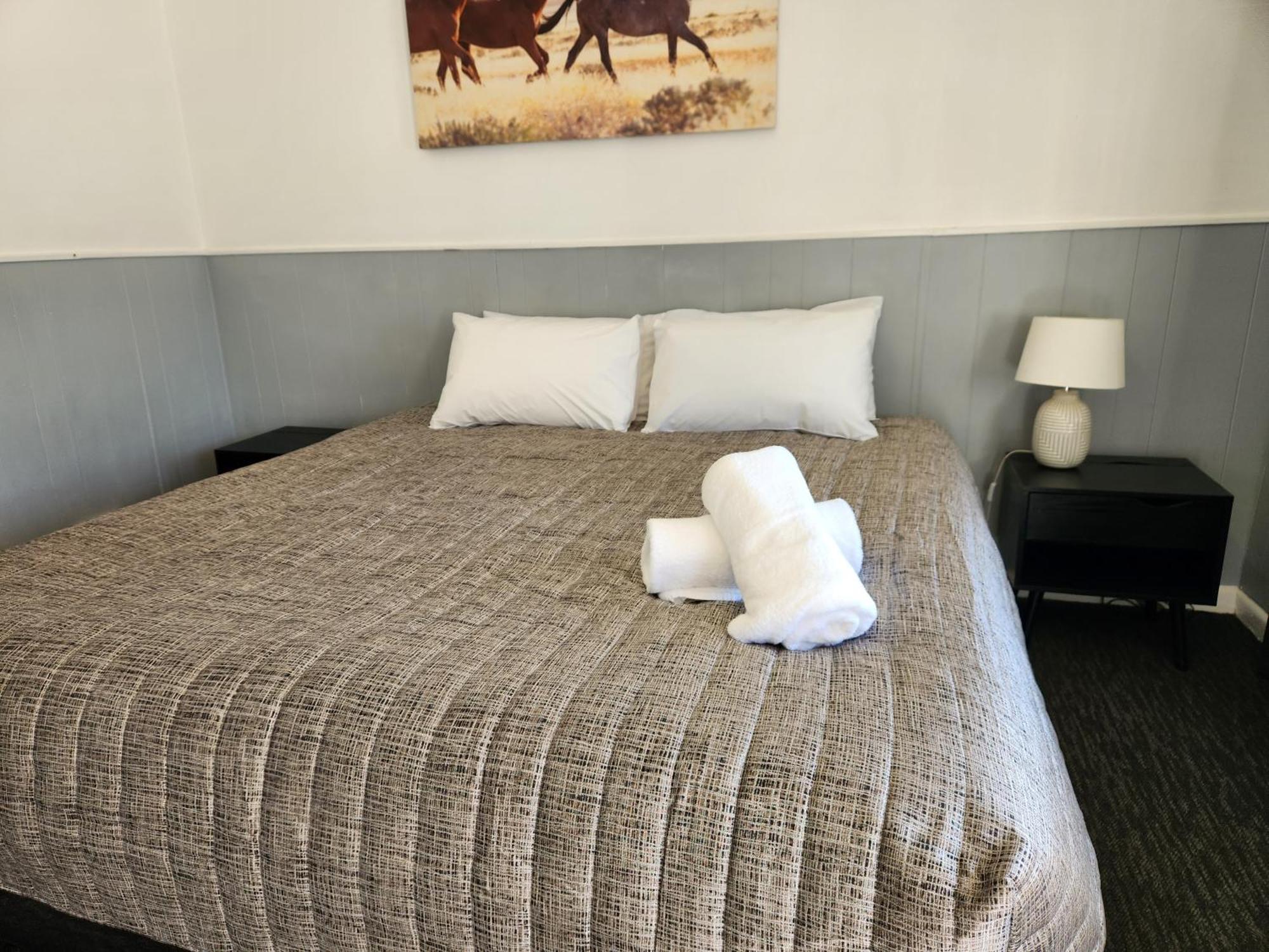 Calder Family Motel Bendigo Exteriör bild