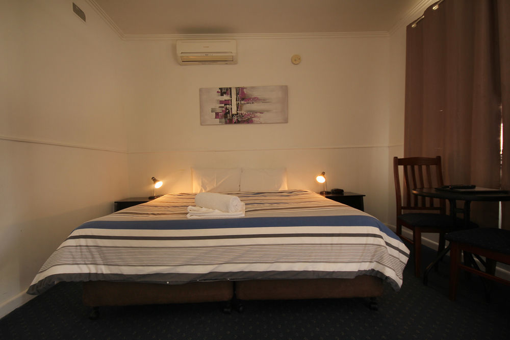 Calder Family Motel Bendigo Exteriör bild