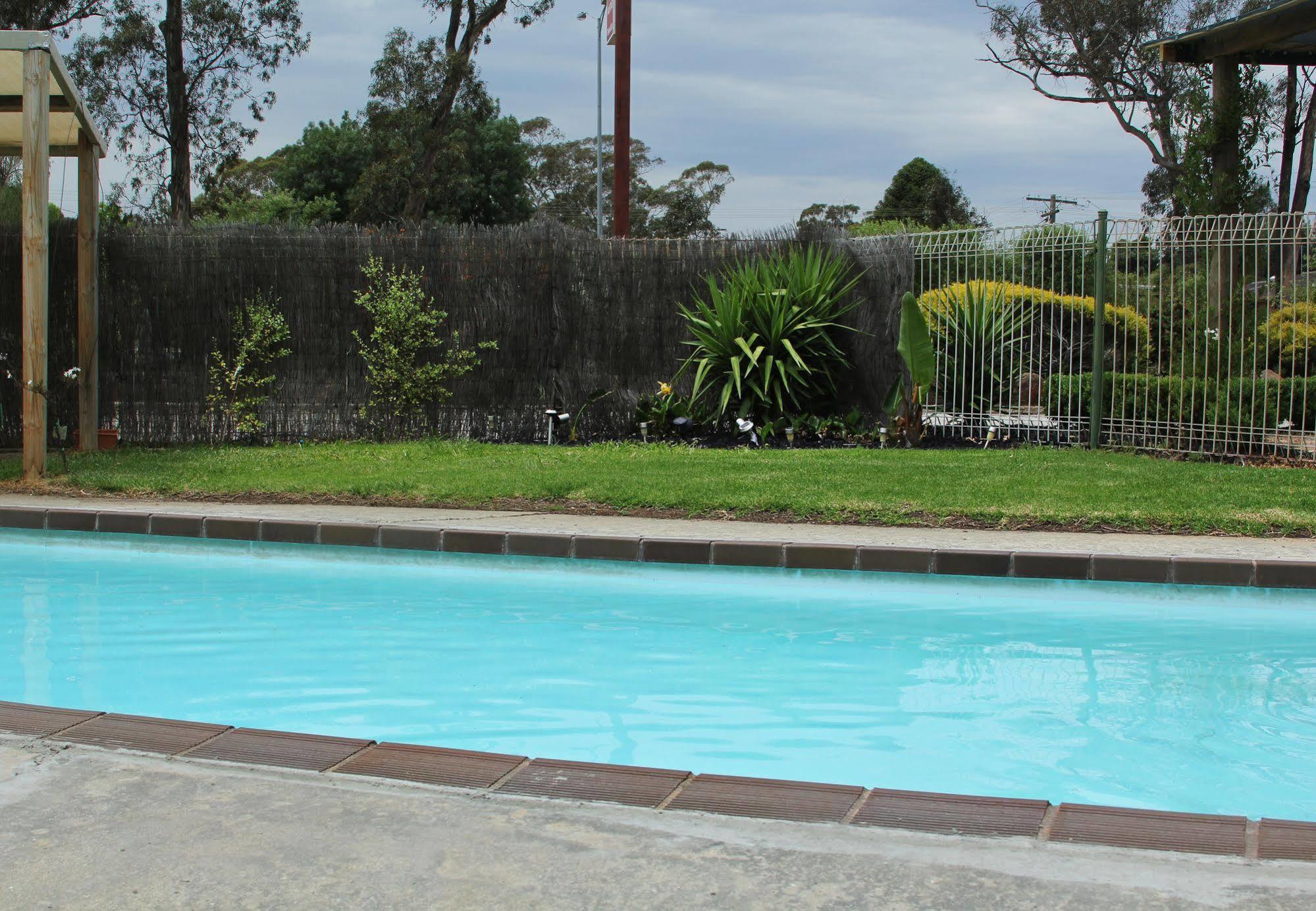 Calder Family Motel Bendigo Exteriör bild
